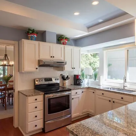 12 Isle Of Pines Villa